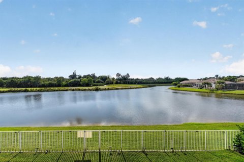 Villa ou maison à vendre à Royal Palm Beach, Floride: 5 chambres, 324.79 m2 № 2078444 - photo 22