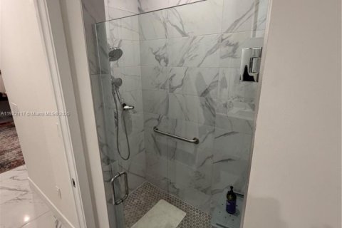 Купить виллу или дом в Дорал, Флорида 4 спальни, 214.05м2, № 2018839 - фото 19