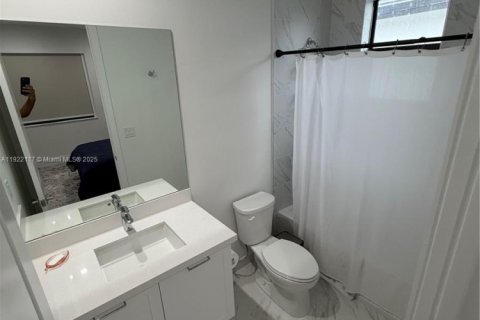 Купить виллу или дом в Дорал, Флорида 4 спальни, 214.05м2, № 2018839 - фото 16