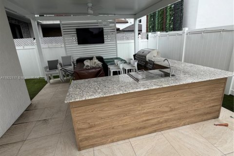 Купить виллу или дом в Дорал, Флорида 4 спальни, 214.05м2, № 2018839 - фото 10
