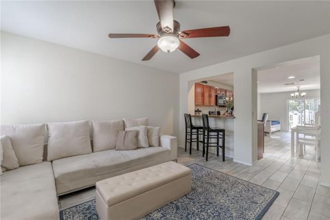 Touwnhouse à louer à Kissimmee, Floride: 2 chambres, 121.14 m2 № 2156680 - photo 3