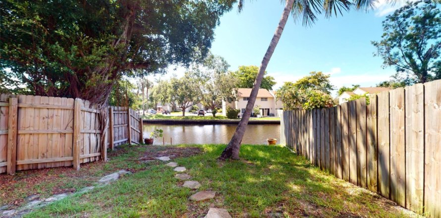 Adosado en Wilton Manors, Florida 3 dormitorios, 204.38 m2 № 1185243