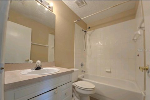 Townhouse in Davenport, Florida 3 bedrooms, 162.39 sq.m. № 1895088 - photo 19