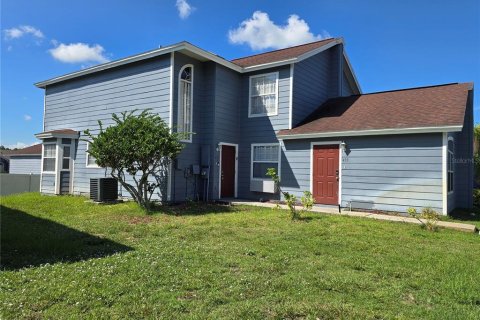 Townhouse in Davenport, Florida 3 bedrooms, 162.39 sq.m. № 1895088 - photo 1