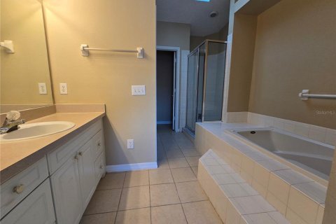 Townhouse in Davenport, Florida 3 bedrooms, 162.39 sq.m. № 1895088 - photo 16