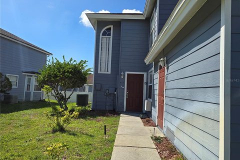 Townhouse in Davenport, Florida 3 bedrooms, 162.39 sq.m. № 1895088 - photo 2