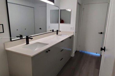 Купить кондоминиум в Авентура, Флорида 2 спальни, 109.72м2, № 1799236 - фото 28