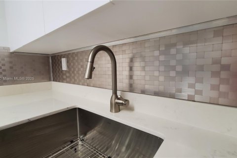 Купить кондоминиум в Авентура, Флорида 2 спальни, 109.72м2, № 1799236 - фото 15