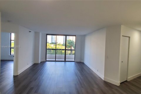 Купить кондоминиум в Авентура, Флорида 2 спальни, 109.72м2, № 1799236 - фото 7