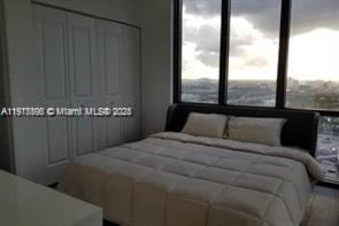 Condominio en alquiler en Miami, Florida, 2 dormitorios, 94.57 m2 № 2016351 - foto 5