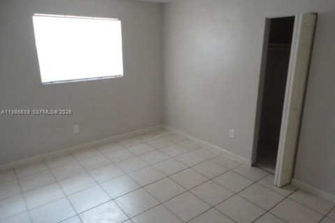 Снять в аренду кондоминиум в Майами, Флорида 1 спальня, 75.53м2, № 2051003 - фото 12