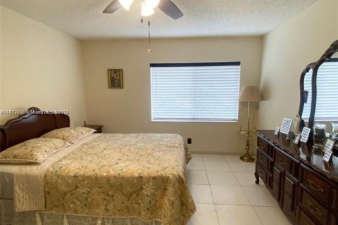 House in Boca Raton, Florida 2 bedrooms, 102.19 sq.m. № 1860963 - photo 21