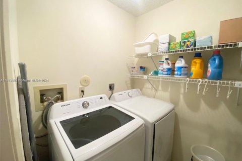 House in Boca Raton, Florida 2 bedrooms, 102.19 sq.m. № 1860963 - photo 16