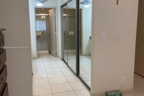House in Boca Raton, Florida 2 bedrooms, 102.19 sq.m. № 1860963 - photo 27