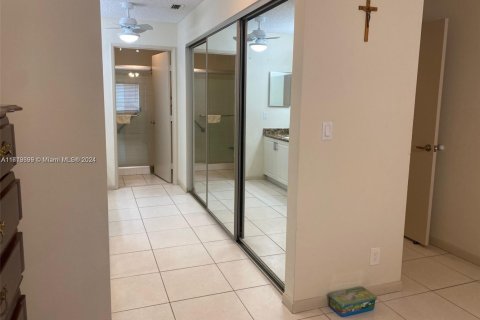 House in Boca Raton, Florida 2 bedrooms, 102.19 sq.m. № 1860963 - photo 28