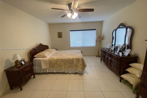 House in Boca Raton, Florida 2 bedrooms, 102.19 sq.m. № 1860963 - photo 29