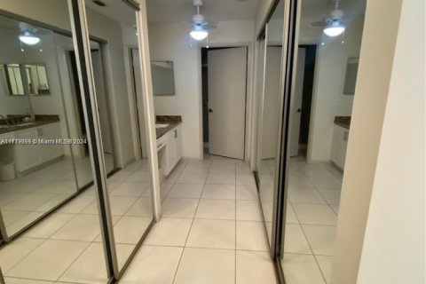 House in Boca Raton, Florida 2 bedrooms, 102.19 sq.m. № 1860963 - photo 23