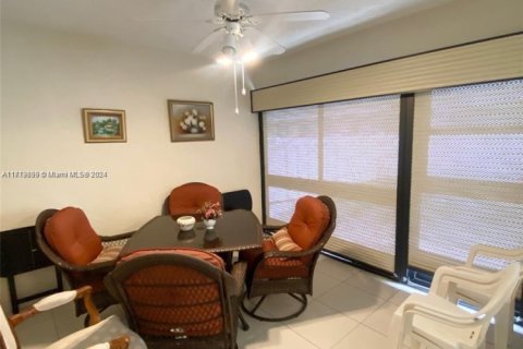 House in Boca Raton, Florida 2 bedrooms, 102.19 sq.m. № 1860963 - photo 14
