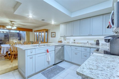 House in Winter Haven, Florida 2 bedrooms, 189.99 sq.m. № 1886108 - photo 24