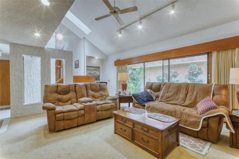 House in Winter Haven, Florida 2 bedrooms, 189.99 sq.m. № 1886108 - photo 13