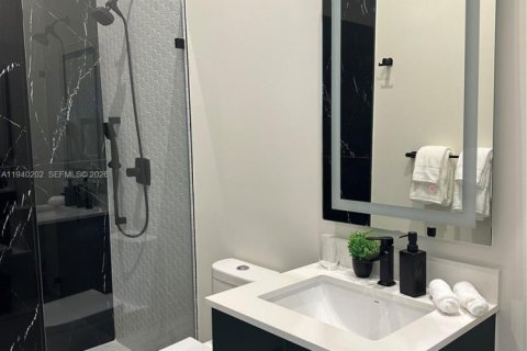 Снять в аренду кондоминиум в Корал-Гейблс, Флорида 2 спальни, 86.12м2, № 2000414 - фото 11