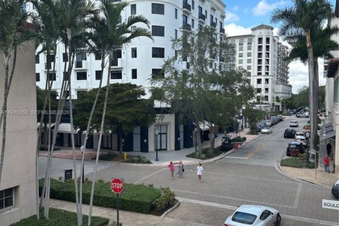 Кондоминиум с 2 спальнями в Корал-Гейблс, Флорида № 2000414