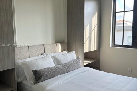 Снять в аренду кондоминиум в Корал-Гейблс, Флорида 2 спальни, 86.12м2, № 2000414 - фото 10