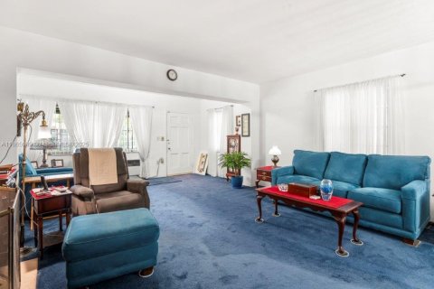 Casa en venta en Miami, Florida, 3 dormitorios, 132.01 m2 № 1920131 - foto 8