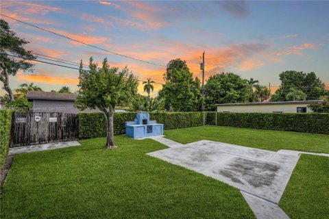 Casa en venta en Miami, Florida, 3 dormitorios, 132.01 m2 № 1920131 - foto 15