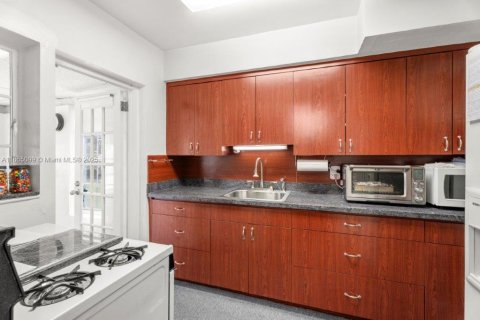 Casa en venta en Miami, Florida, 3 dormitorios, 132.01 m2 № 1920131 - foto 5