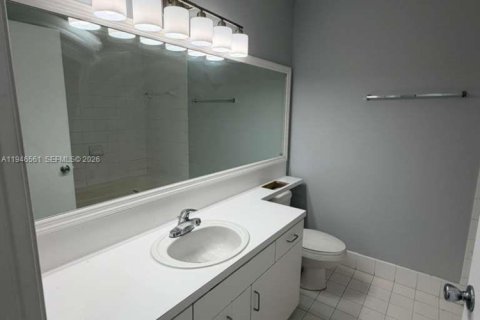 Condo in Miramar, Florida, 1 bedroom  № 2002814 - photo 12