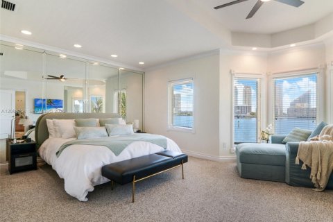 Touwnhouse à louer à North Miami Beach, Floride: 3 chambres, 214.6 m2 № 2275115 - photo 15