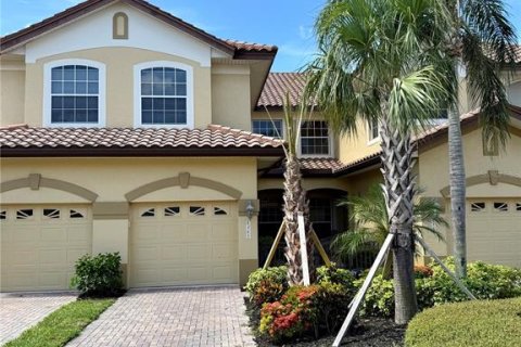 Copropriété à louer à Lakewood Ranch, Floride: 2 chambres, 141.4 m2 № 1789337 - photo 2