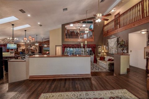 Casa en venta en Palm Harbor, Florida, 5 dormitorios, 401.71 m2 № 2420490 - foto 18
