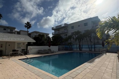 Adosado en venta en North Miami Beach, Florida, 3 dormitorios, 149.57 m2 № 2060544 - foto 7
