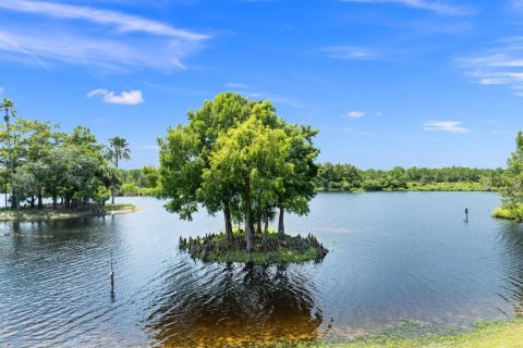 House in St. Lucie, Florida 3 bedrooms, 302.49 sq.m. № 2366070