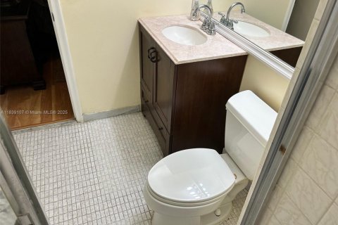 Condominio en venta en Pembroke Pines, Florida, 2 dormitorios, 108.7 m2 № 1825756 - foto 29
