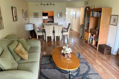 Condominio en venta en Pembroke Pines, Florida, 2 dormitorios, 108.7 m2 № 1825756 - foto 15