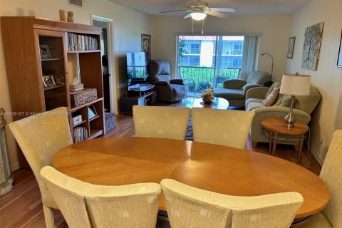 Condominio en venta en Pembroke Pines, Florida, 2 dormitorios, 108.7 m2 № 1825756 - foto 12
