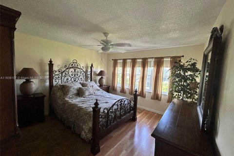 Condominio en venta en Pembroke Pines, Florida, 2 dormitorios, 108.7 m2 № 1825756 - foto 5