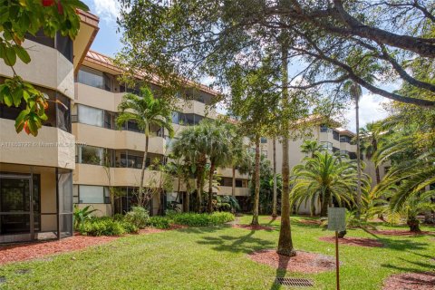 Купить кондоминиум в Плантация, Флорида 1 спальня, 70.61м2, № 2013040 - фото 22