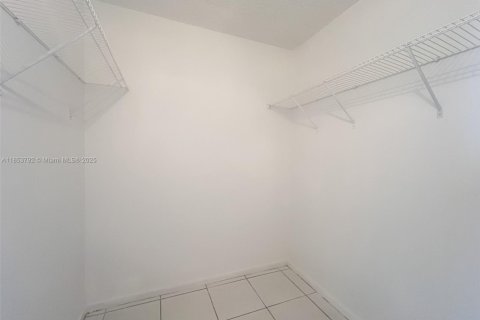 Купить кондоминиум в Плантация, Флорида 1 спальня, 70.61м2, № 2013040 - фото 20