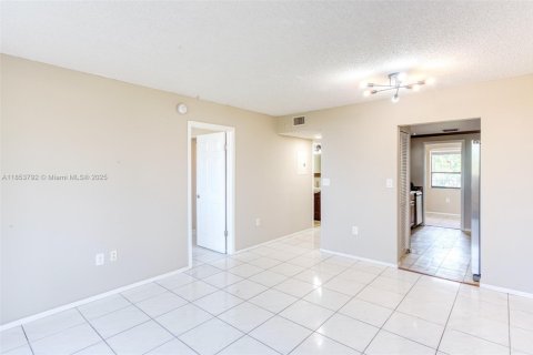 Купить кондоминиум в Плантация, Флорида 1 спальня, 70.61м2, № 2013040 - фото 9