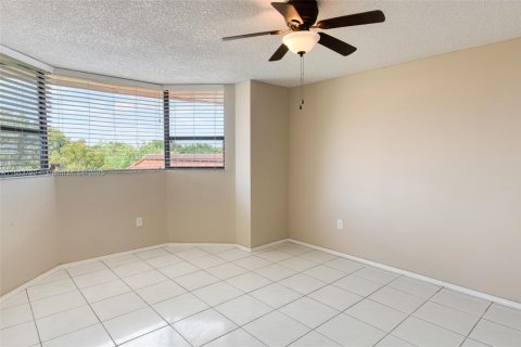 Купить кондоминиум в Плантация, Флорида 1 спальня, 70.61м2, № 2013040 - фото 16