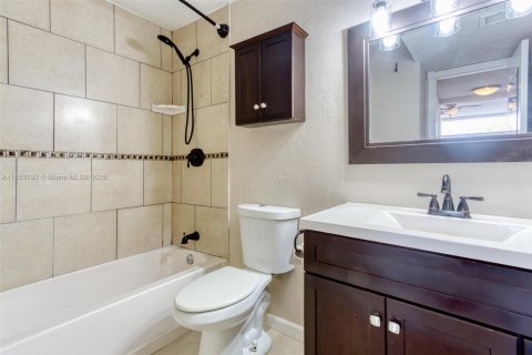 Купить кондоминиум в Плантация, Флорида 1 спальня, 70.61м2, № 2013040 - фото 21