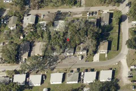 Propiedad comercial en venta en Tampa, Florida, 6 dormitorios, 101.08 m2 № 1533893 - foto 2