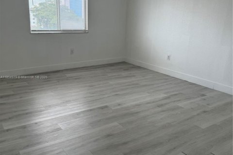 Copropriété à vendre à Miami, Floride: 2 chambres, 91.42 m2 № 1874157 - photo 25