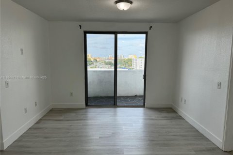 Copropriété à vendre à Miami, Floride: 2 chambres, 91.42 m2 № 1874157 - photo 22