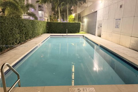 Copropriété à vendre à Miami, Floride: 2 chambres, 91.42 m2 № 1874157 - photo 3