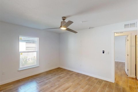 Commercial property in Punta Gorda, Florida 16 bedrooms, 804.91 sq.m. № 2095924 - photo 25
